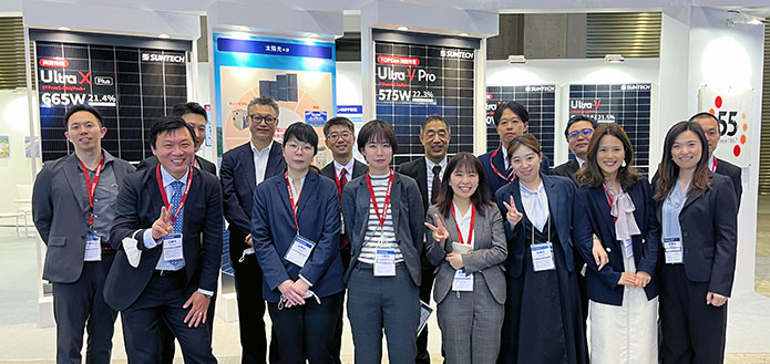 Lead innovative development with high-quality products! Suntech shows its M10 PV modules for home use at the World Smart Energy Week in Japan