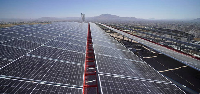 Suntech Supplies 1MW Modules for A Parking Lot and Power Station in Yemen